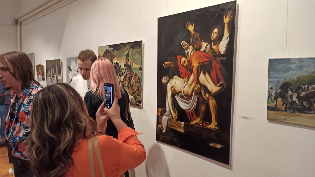 Galerija KC Šapca - izložba nagrađenih maturanata    [×]